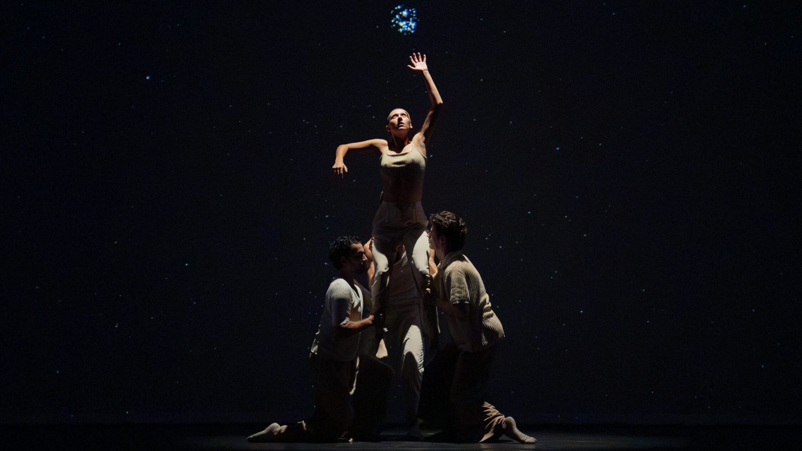 Photo by Hisae Aihara.