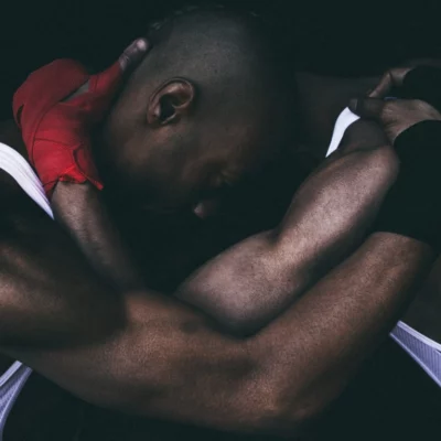 Dancers with interlocked arms