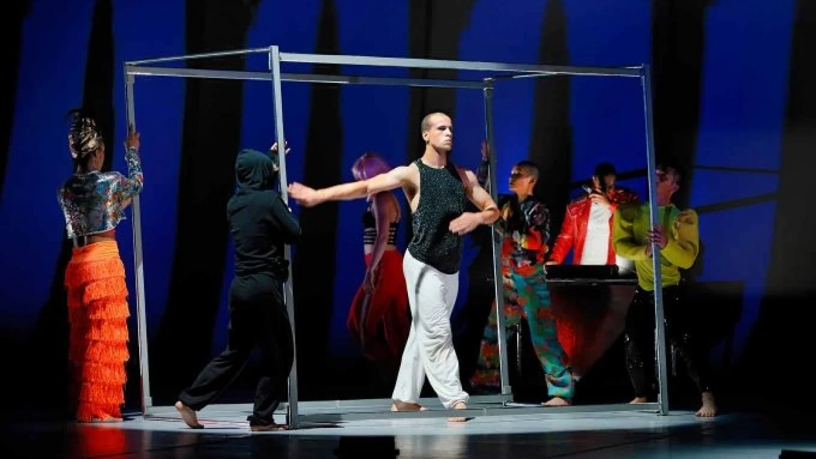 PRETTY AKA THE ESCAPE ARTIST 680w_x395h_c-BTJ_4786_web